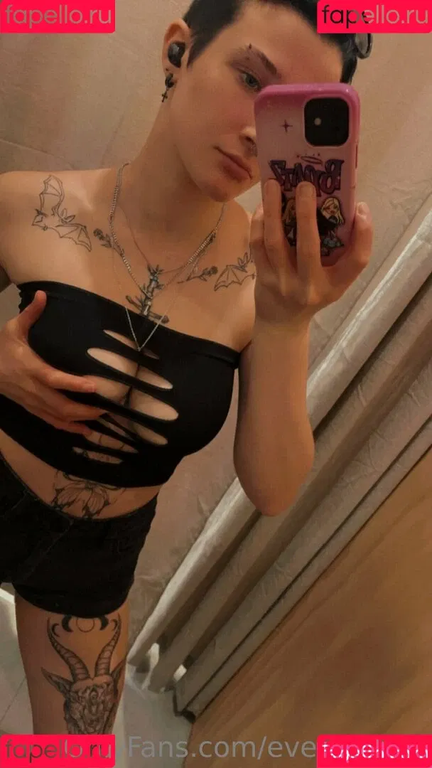 Eve.winters Onlyfans Photo Gallery 