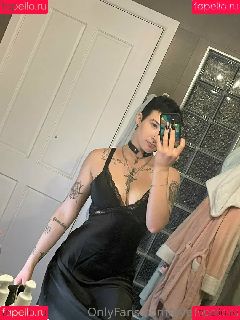 Eve.winters Onlyfans Photo Gallery 