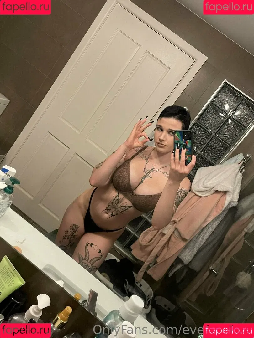 Eve.winters Onlyfans Photo Gallery 