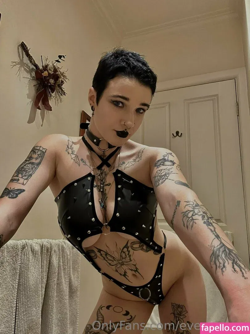 Eve.winters Onlyfans Photo Gallery 