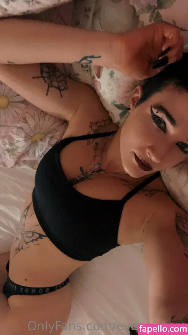 Eve.winters Onlyfans Photo Gallery 