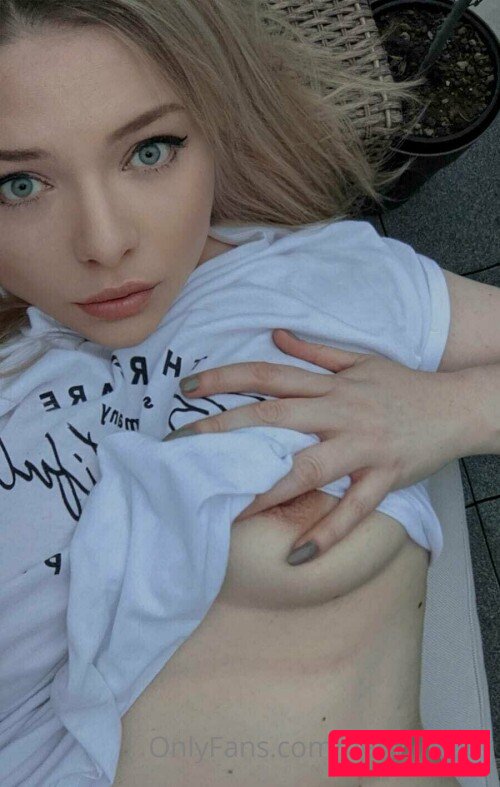 neevilicious Onlyfans Photo Gallery 