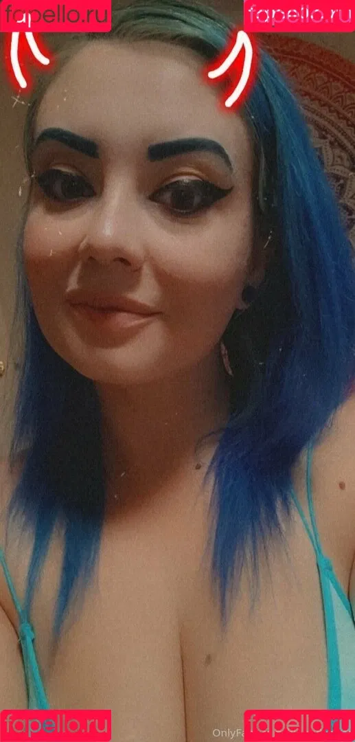blubodygloss Onlyfans Photo Gallery 