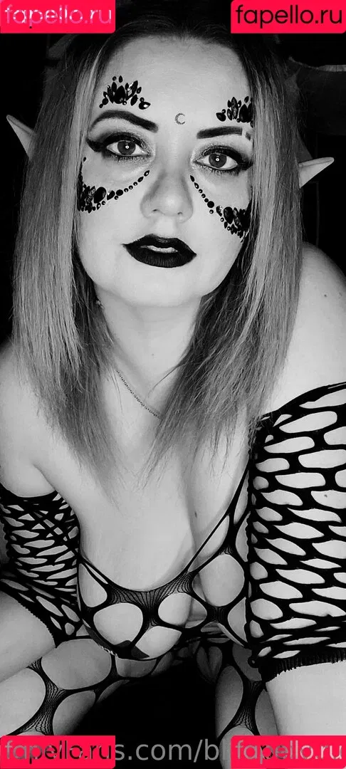 blubodygloss Onlyfans Photo Gallery 