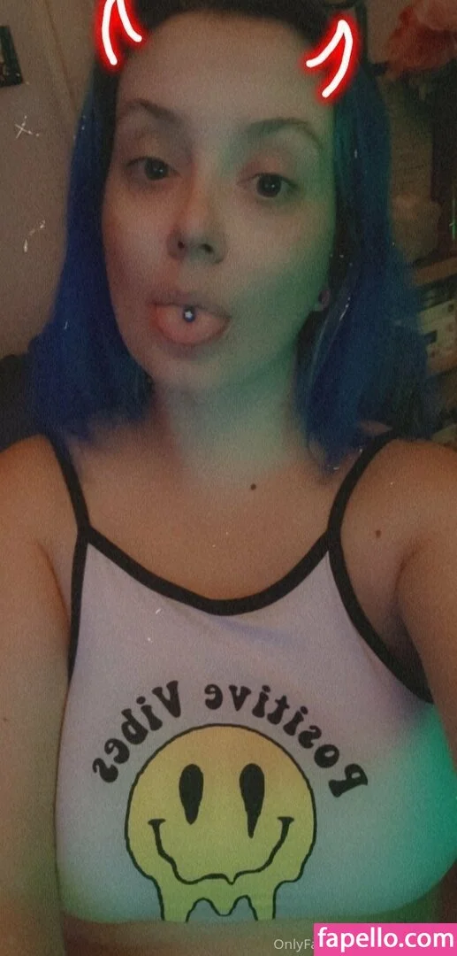 blubodygloss Onlyfans Photo Gallery 