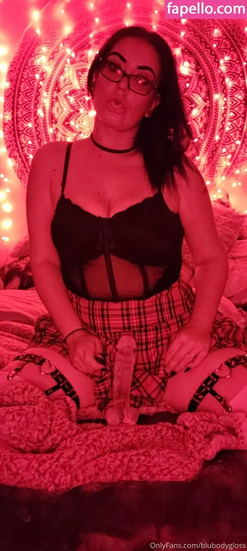 blubodygloss Onlyfans Photo Gallery 