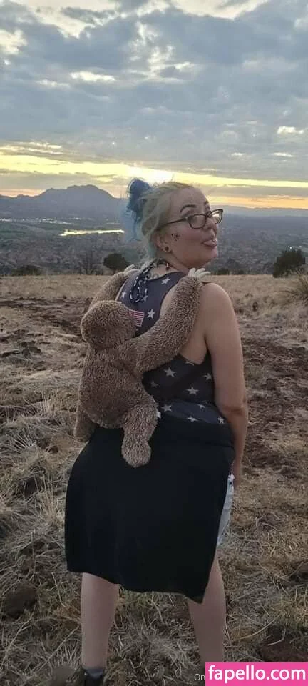 blubodygloss Onlyfans Photo Gallery 