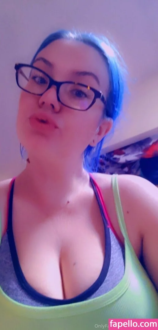 blubodygloss Onlyfans Photo Gallery 