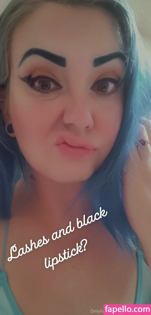 blubodygloss Onlyfans Photo Gallery 