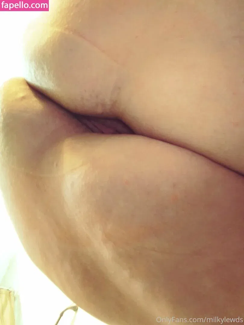 boybewbs Onlyfans Photo Gallery 