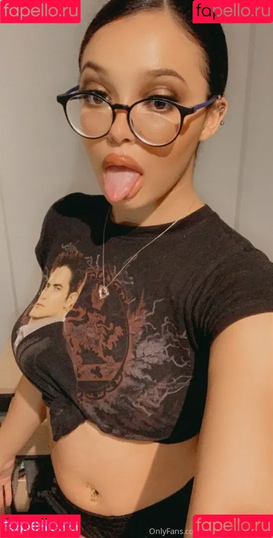 AmberXXX Onlyfans Photo Gallery 