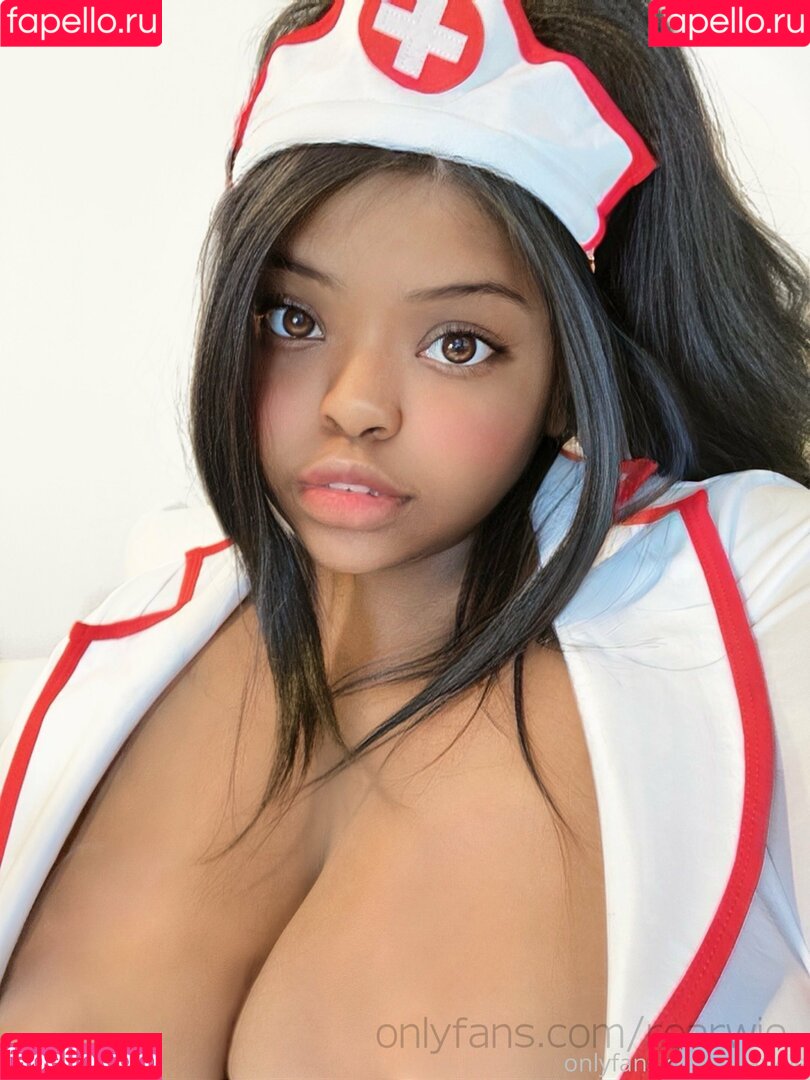 roarwie Onlyfans Photo Gallery 