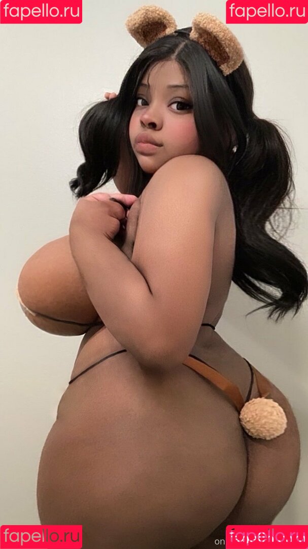 roarwie Onlyfans Photo Gallery 