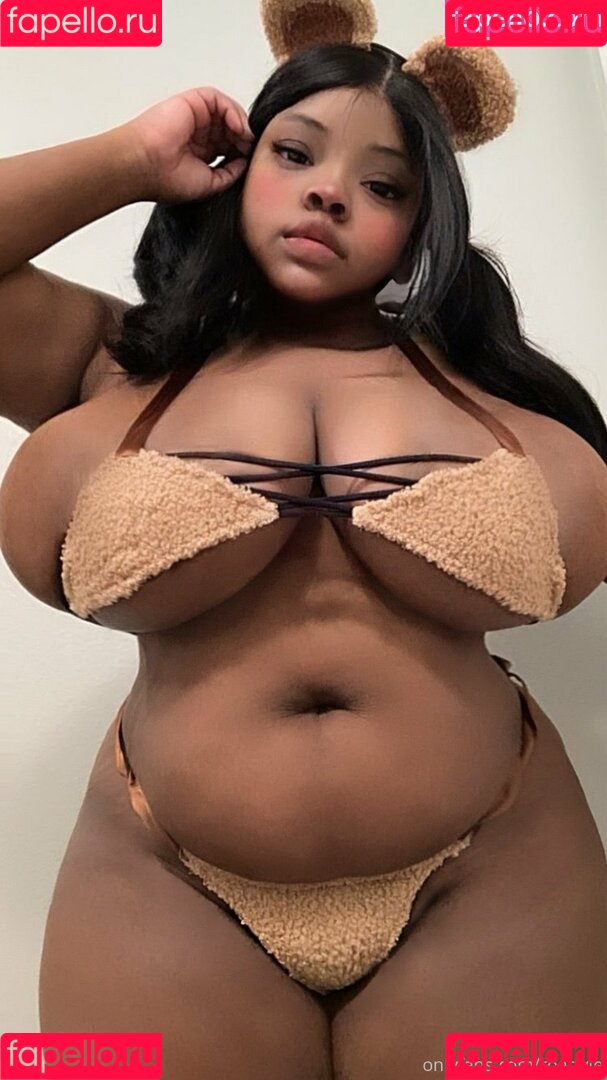 roarwie Onlyfans Photo Gallery 