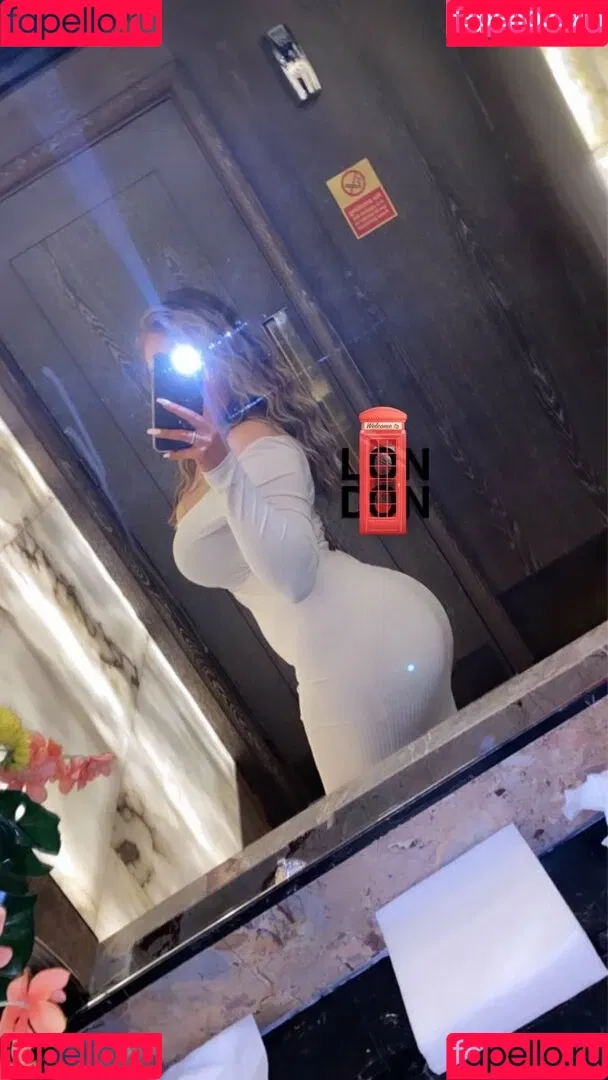 Aurora Onlyfans Photo Gallery 
