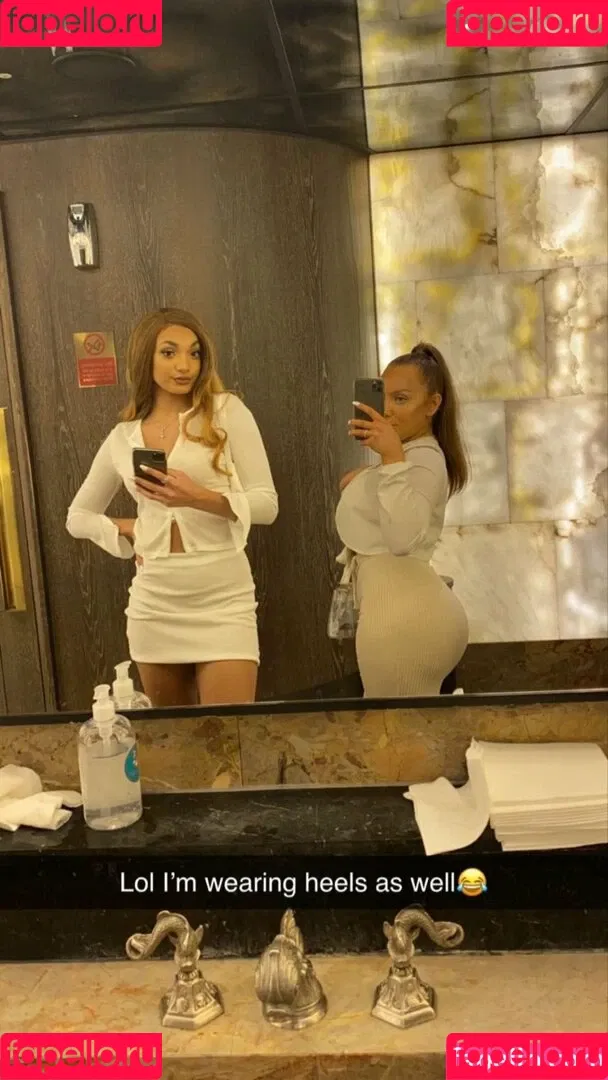 Aurora Onlyfans Photo Gallery 