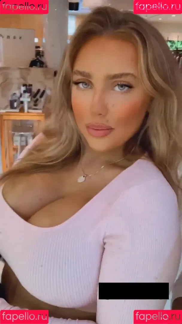 Aurora Onlyfans Photo Gallery 