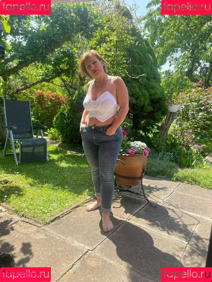 Aurora Onlyfans Photo Gallery 