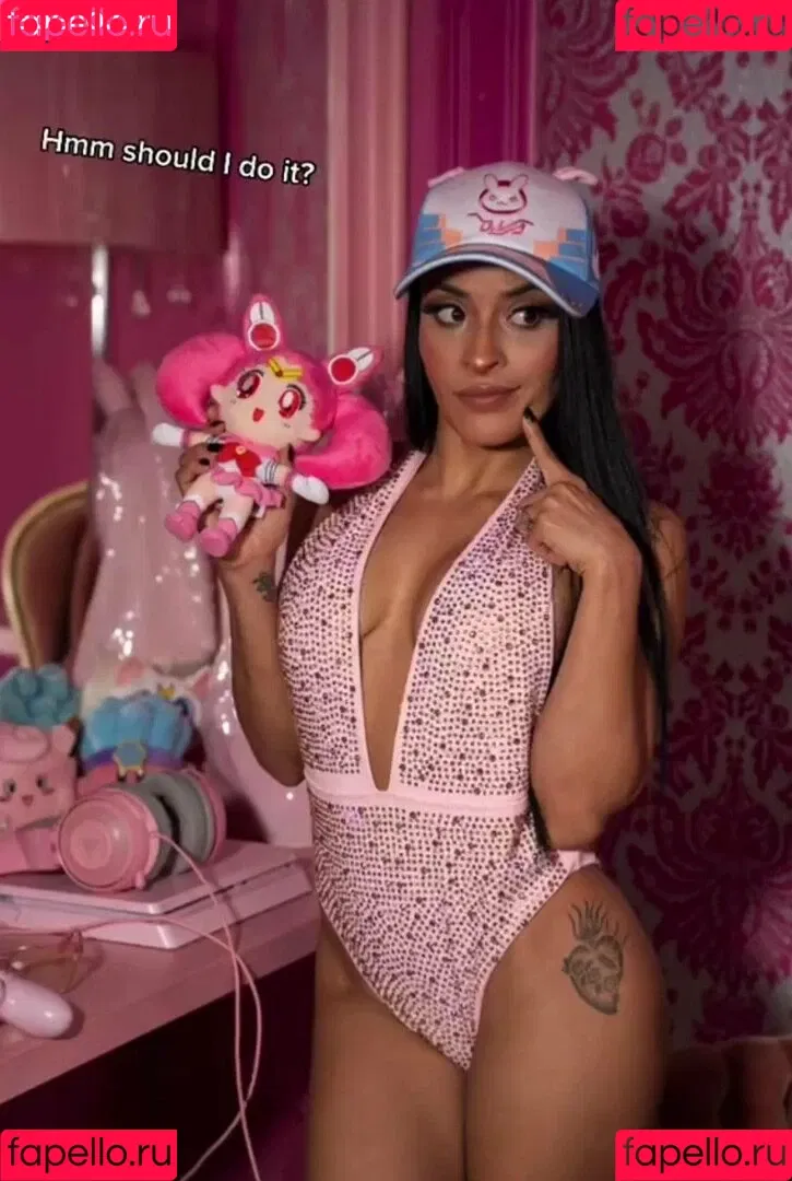 Zelina Vega Onlyfans Photo Gallery 