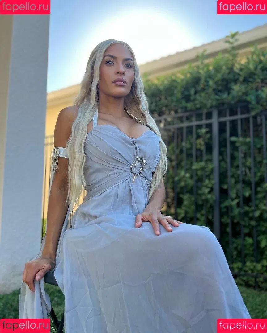 Zelina Vega Onlyfans Photo Gallery 