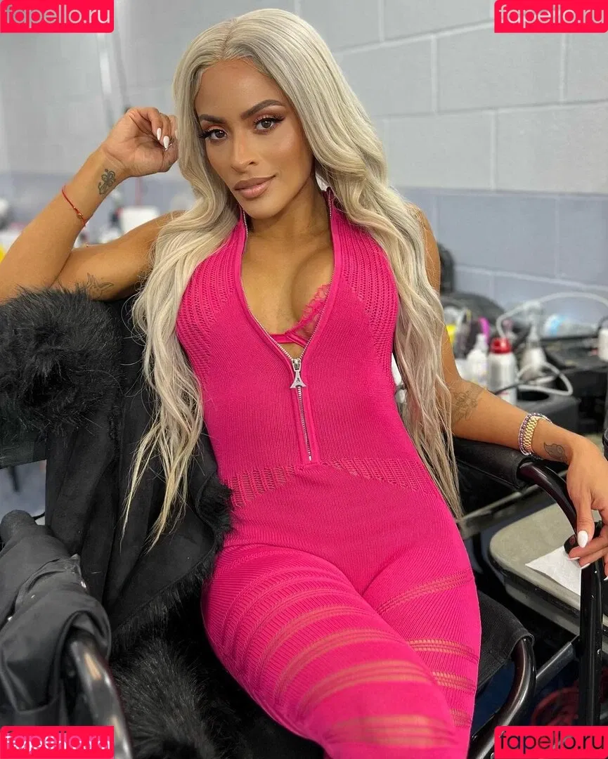 Zelina Vega Onlyfans Photo Gallery 