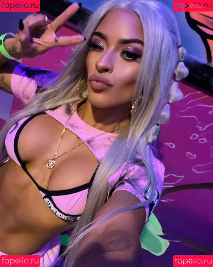 Zelina Vega Onlyfans Photo Gallery 