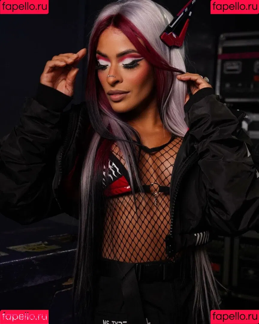 Zelina Vega Onlyfans Photo Gallery 