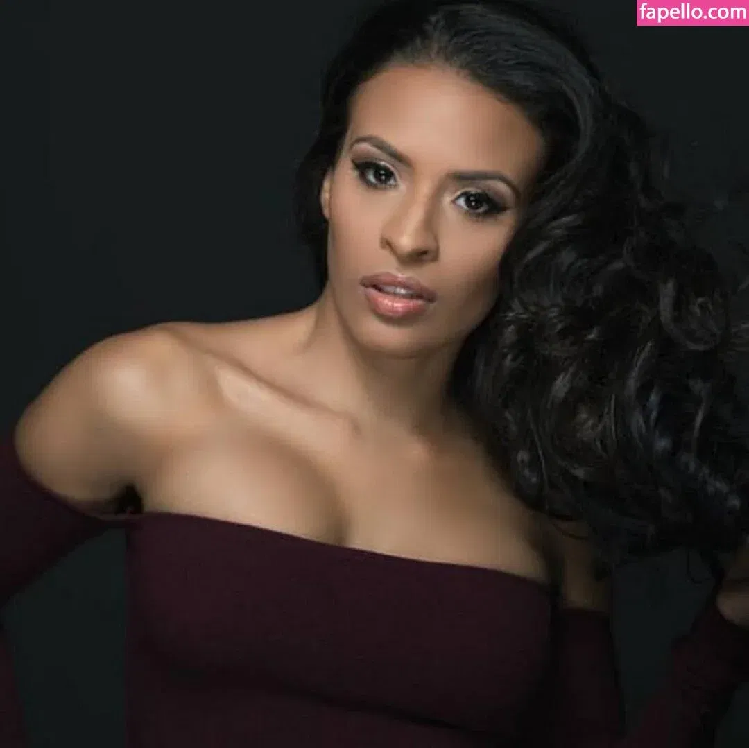 Zelina Vega Onlyfans Photo Gallery 