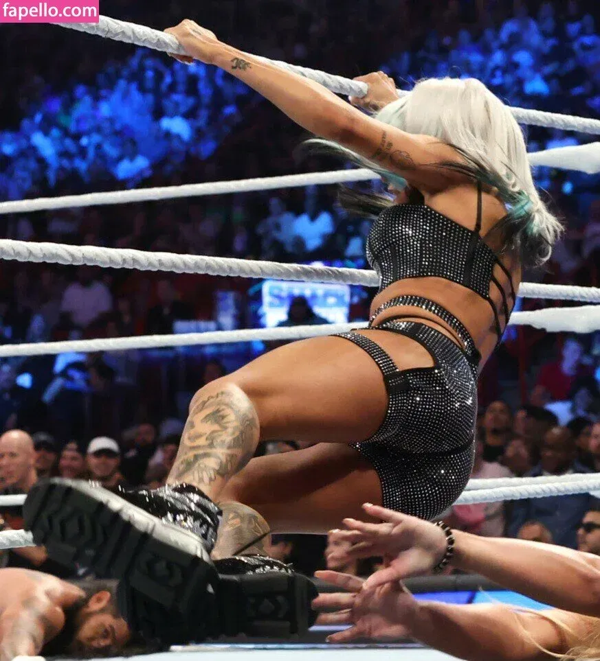 Zelina Vega Onlyfans Photo Gallery 