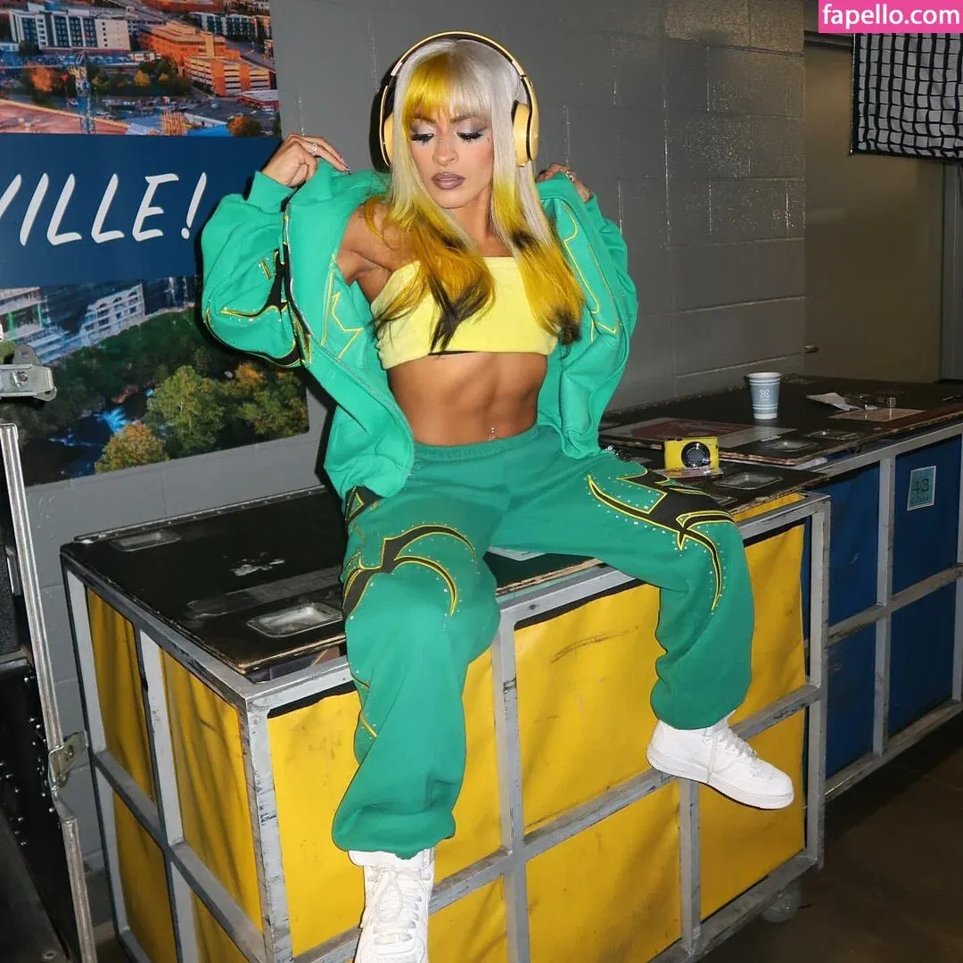 Zelina Vega Onlyfans Photo Gallery 