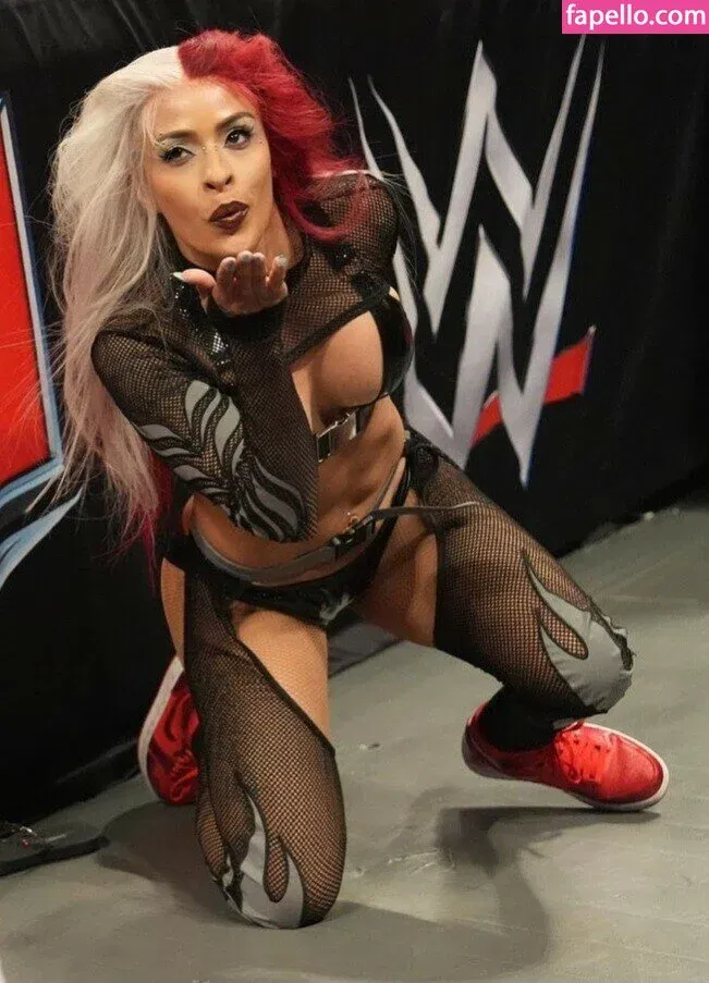 Zelina Vega Onlyfans Photo Gallery 