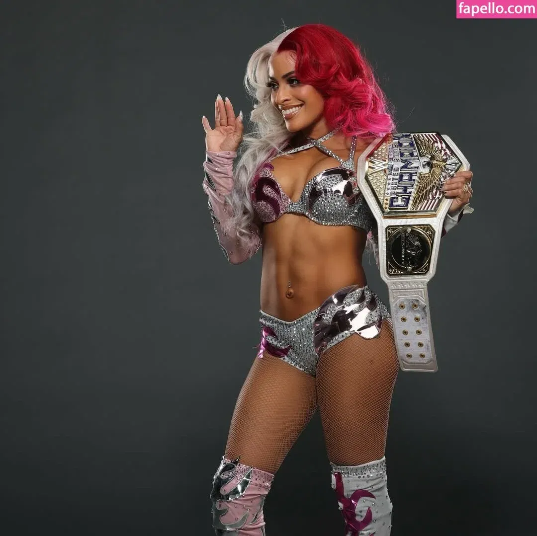 Zelina Vega Onlyfans Photo Gallery 