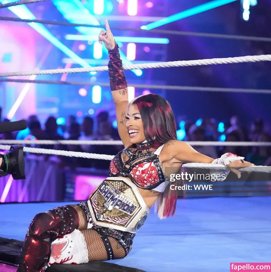 Zelina Vega Onlyfans Photo Gallery 