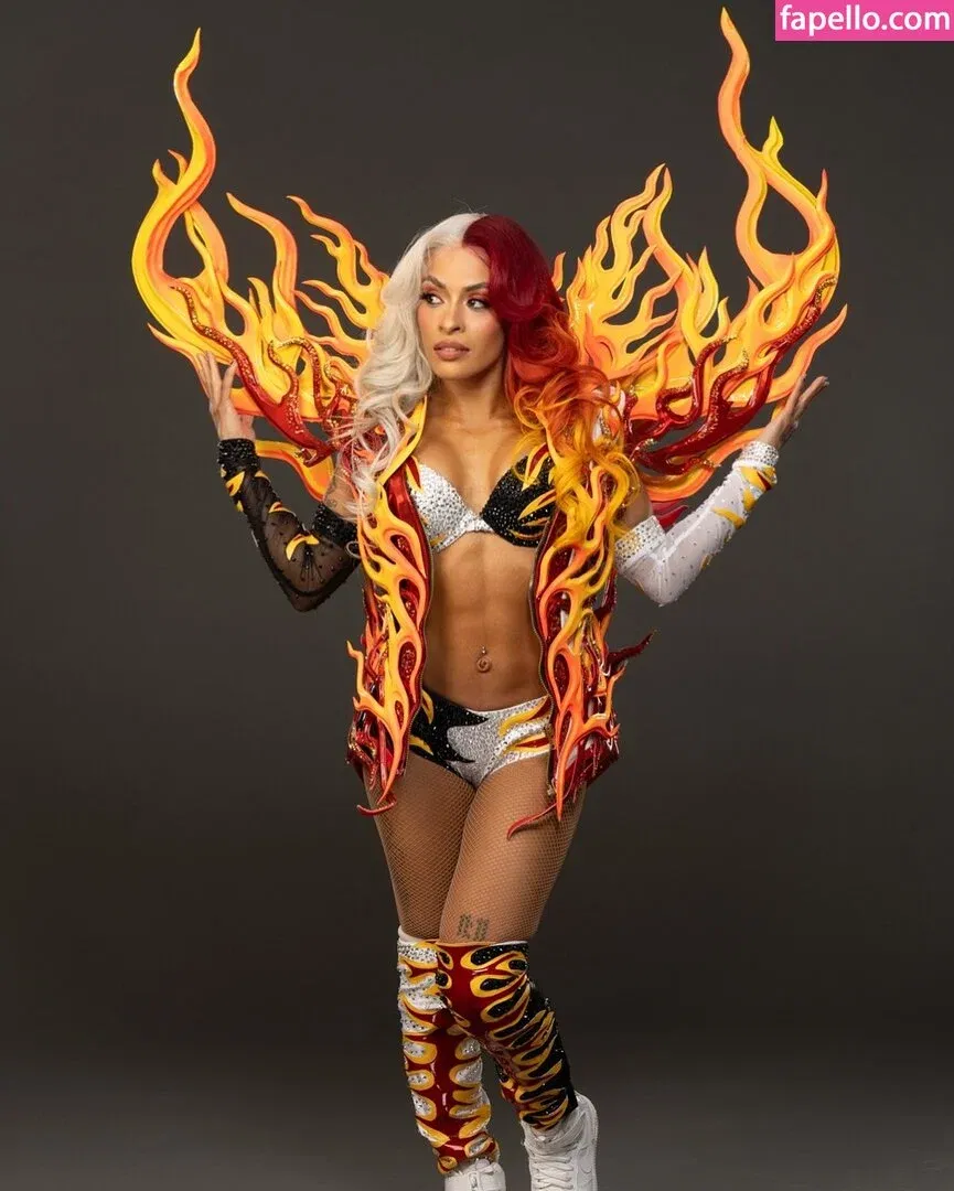 Zelina Vega Onlyfans Photo Gallery 