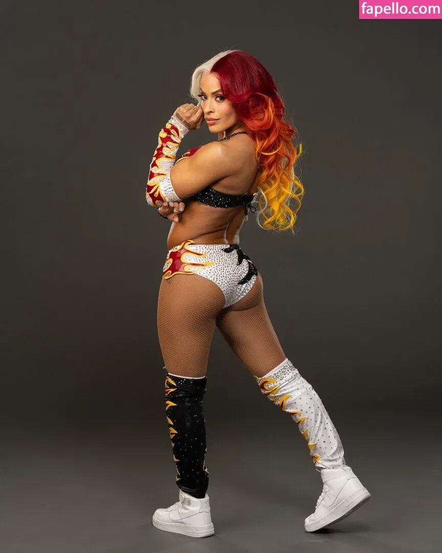 Zelina Vega Onlyfans Photo Gallery 