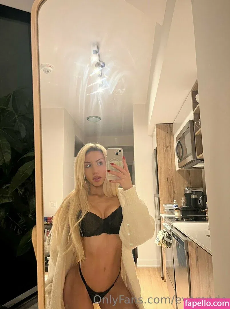 Eva Rende Onlyfans Photo Gallery 