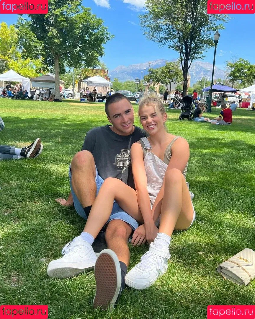 Becca Means Onlyfans Photo Gallery 