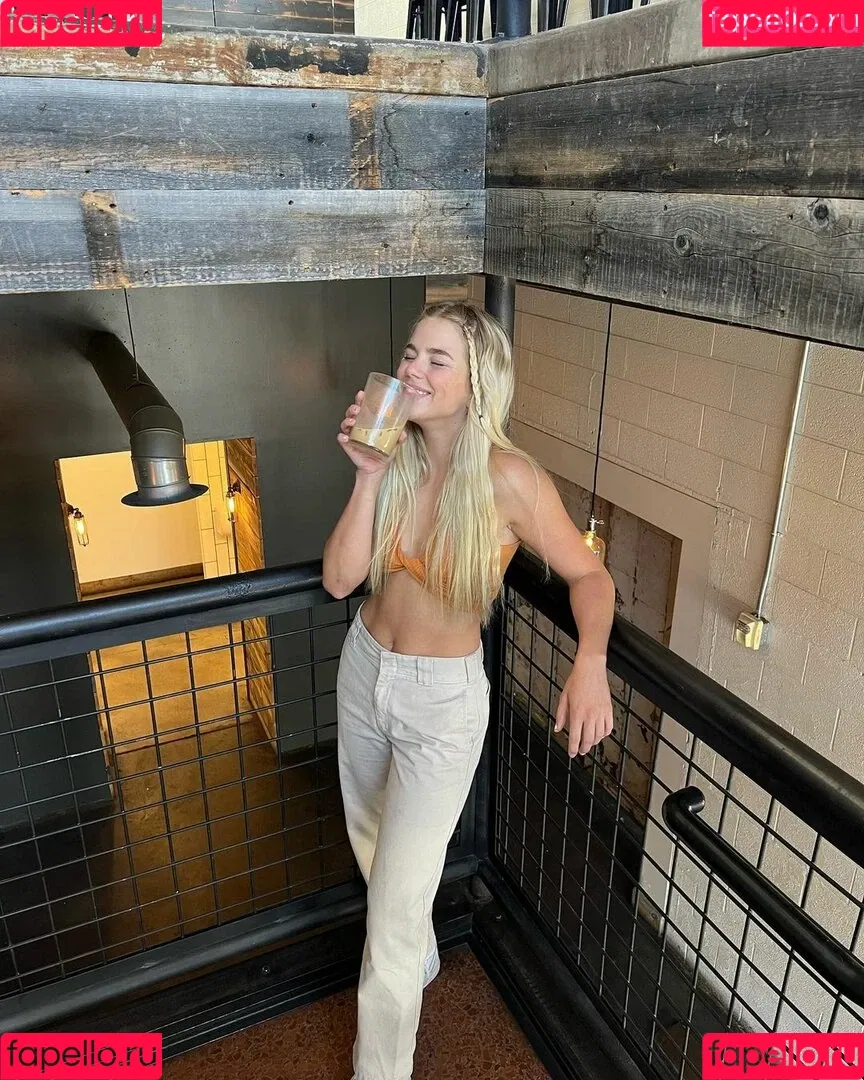 Becca Means Onlyfans Photo Gallery 