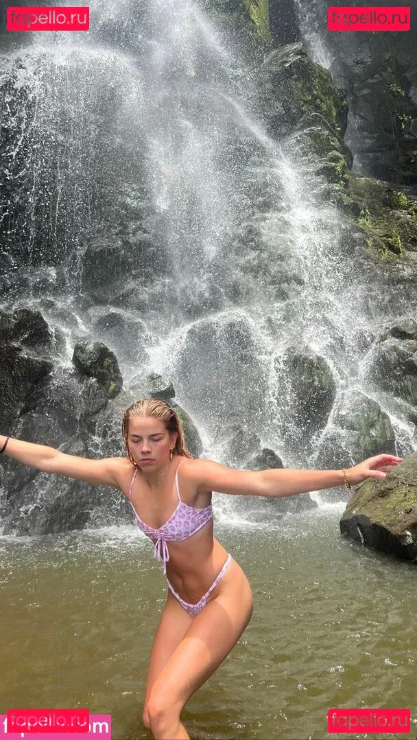 Becca Means Onlyfans Photo Gallery 