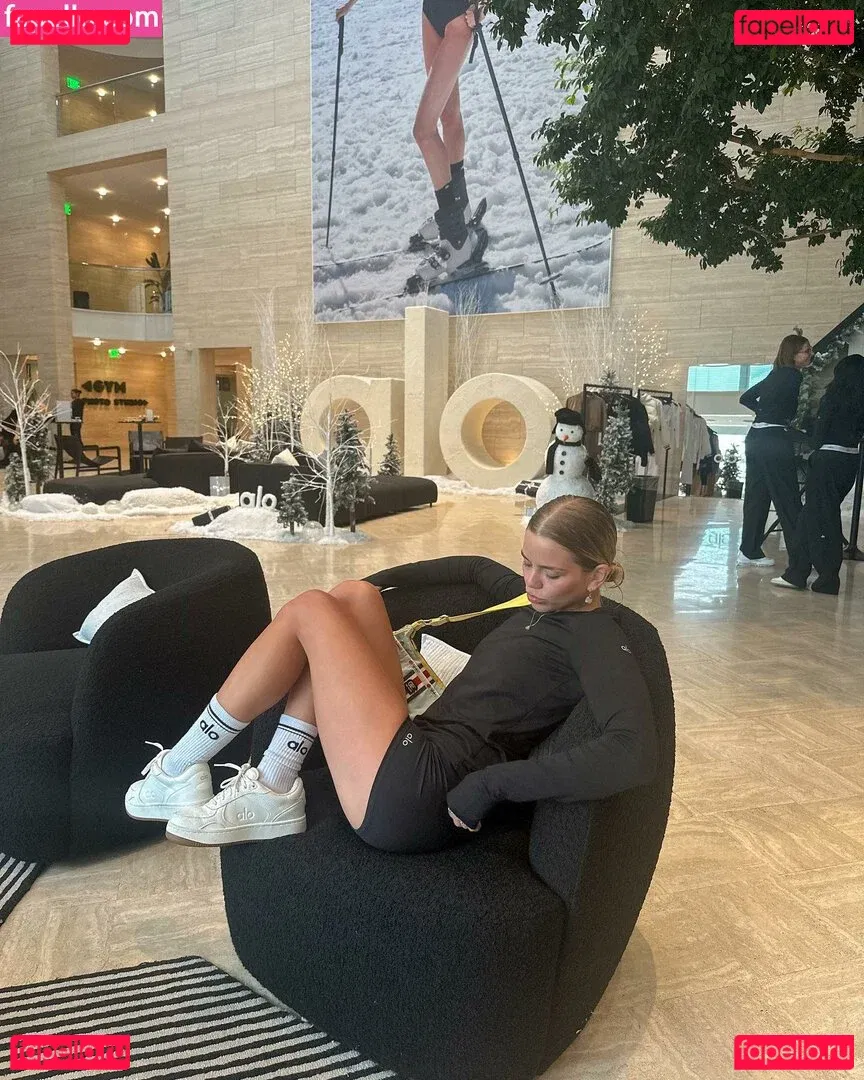 Becca Means Onlyfans Photo Gallery 