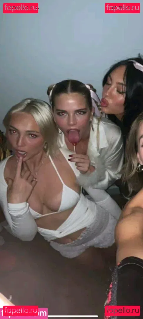 Becca Means Onlyfans Photo Gallery 