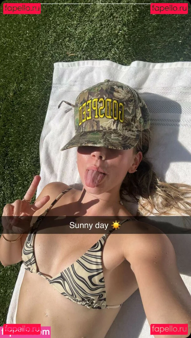 Becca Means Onlyfans Photo Gallery 