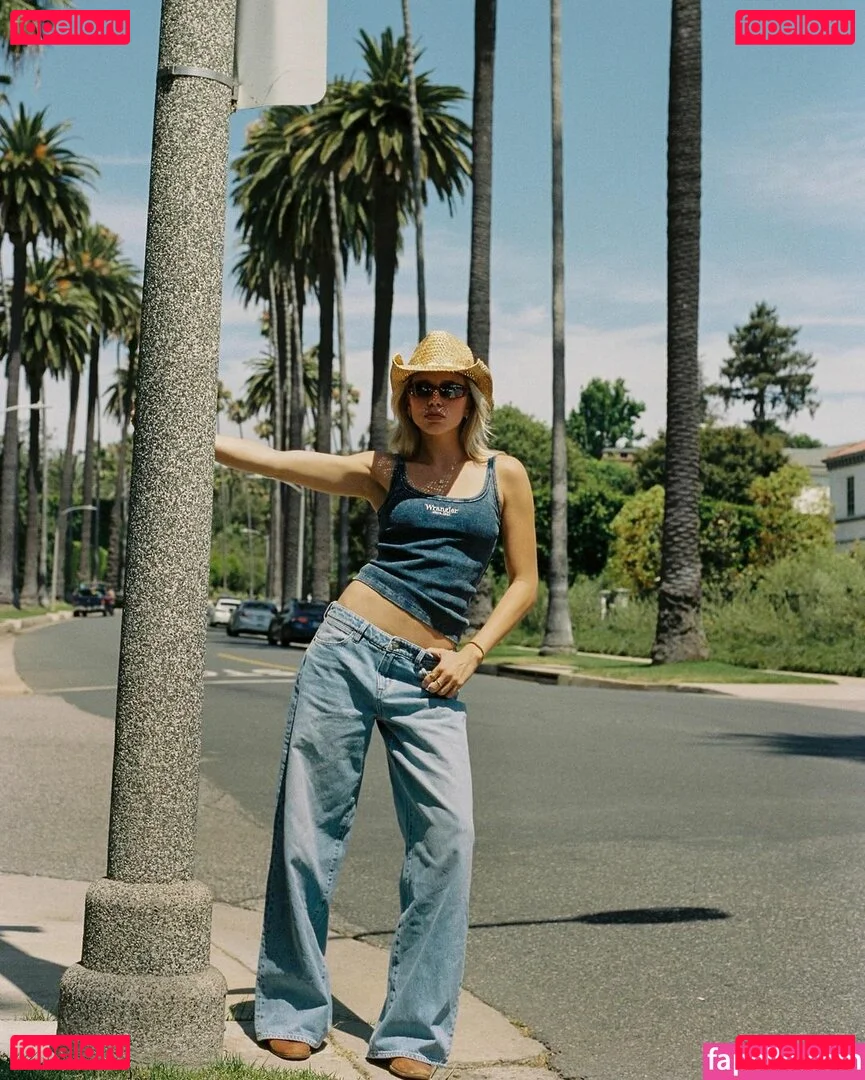 Becca Means Onlyfans Photo Gallery 