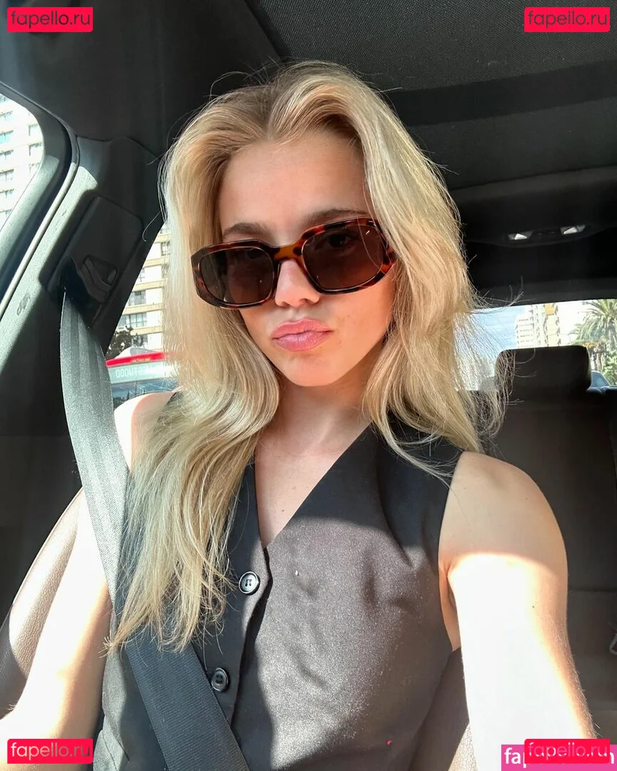 Becca Means Onlyfans Photo Gallery 