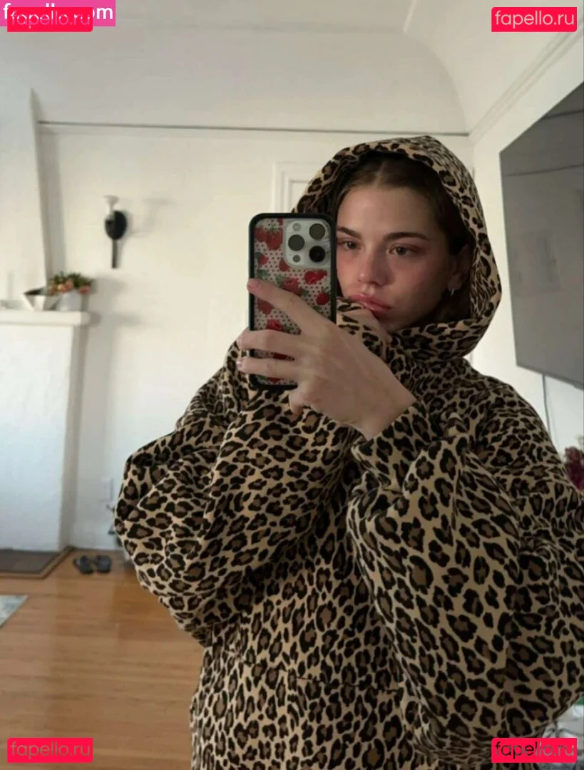 Becca Means Onlyfans Photo Gallery 