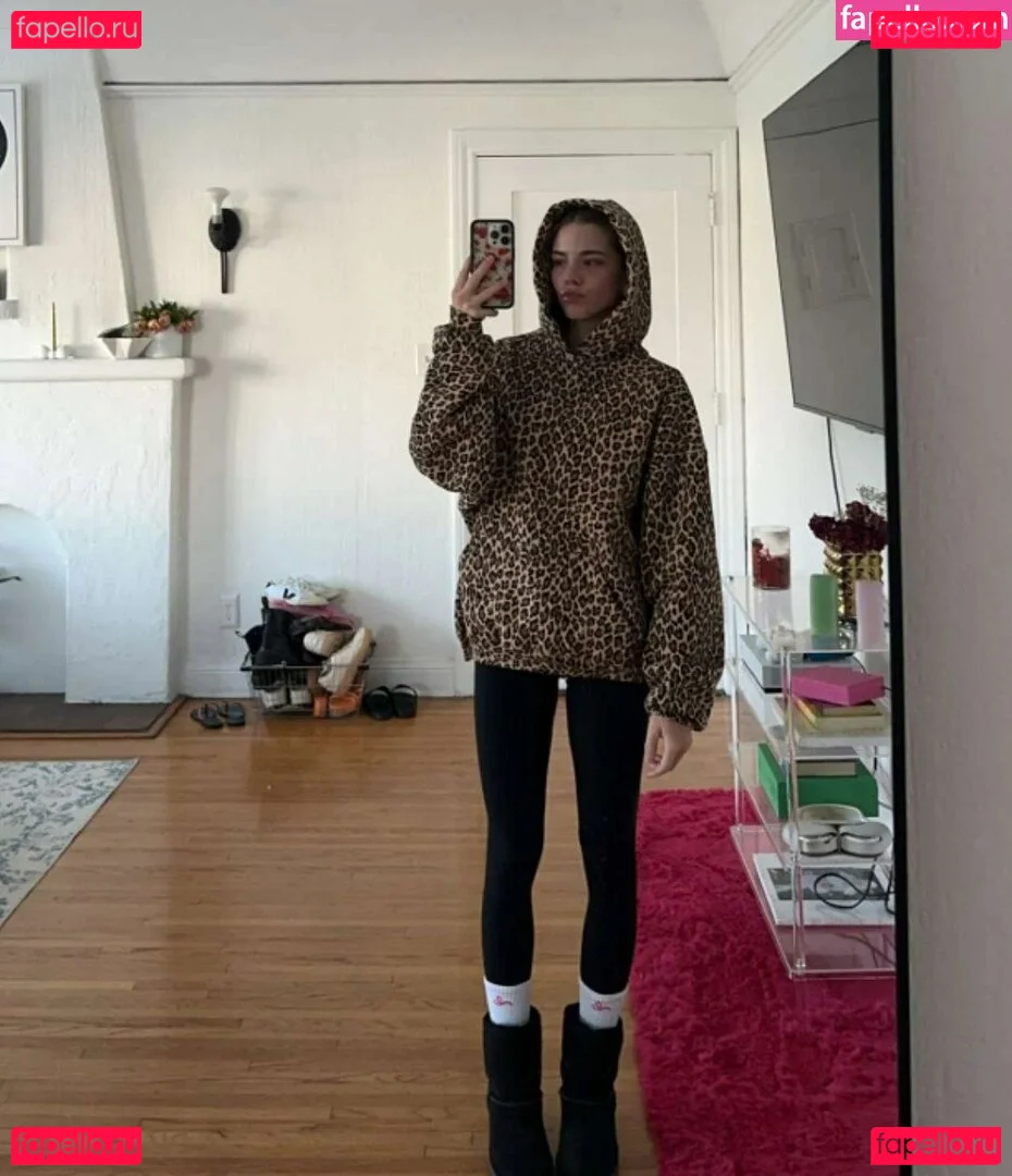 Becca Means Onlyfans Photo Gallery 