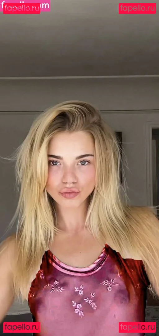 Becca Means Onlyfans Photo Gallery 