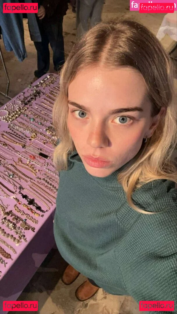 Becca Means Onlyfans Photo Gallery 