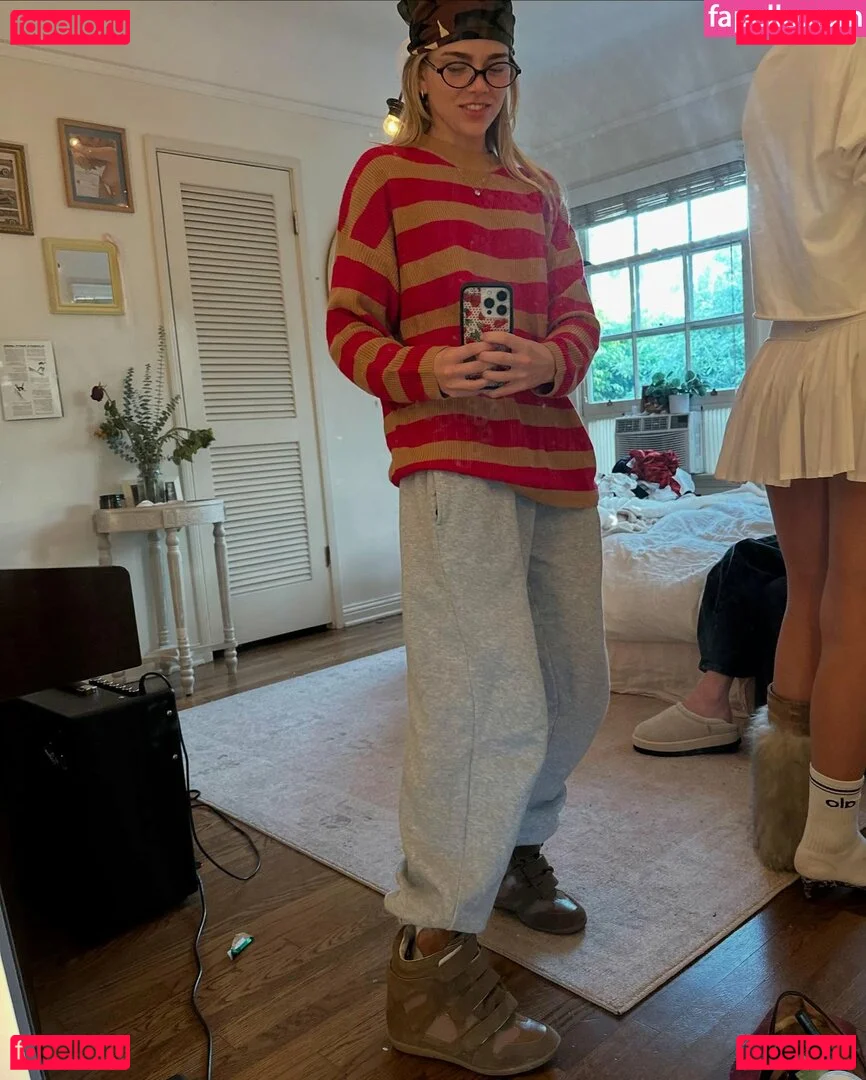 Becca Means Onlyfans Photo Gallery 