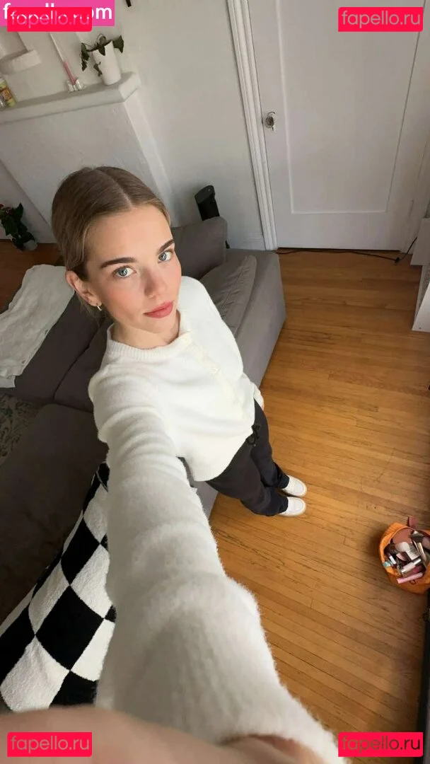 Becca Means Onlyfans Photo Gallery 